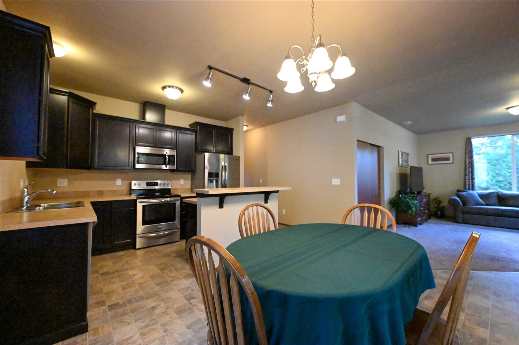 9 Foreman Road Property Photo 7