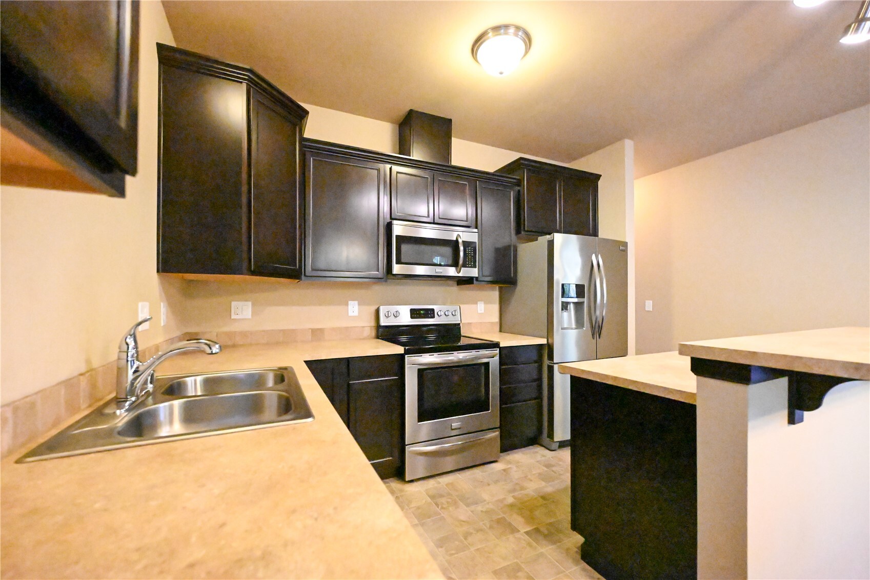 9 Foreman Road Property Photo 8