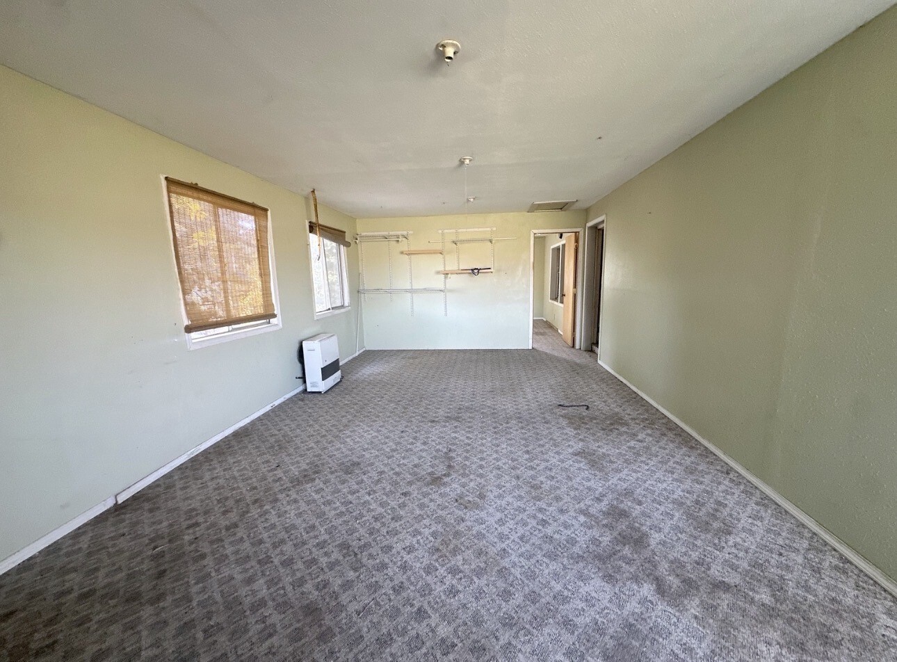 285 Omak River Road Property Photo 10