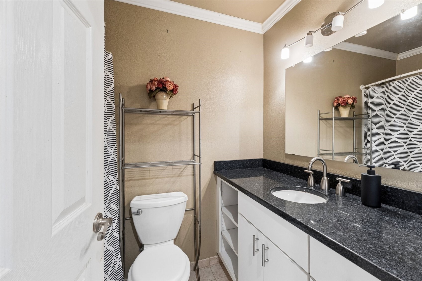 5029 84th Street 405 Property Photo 16