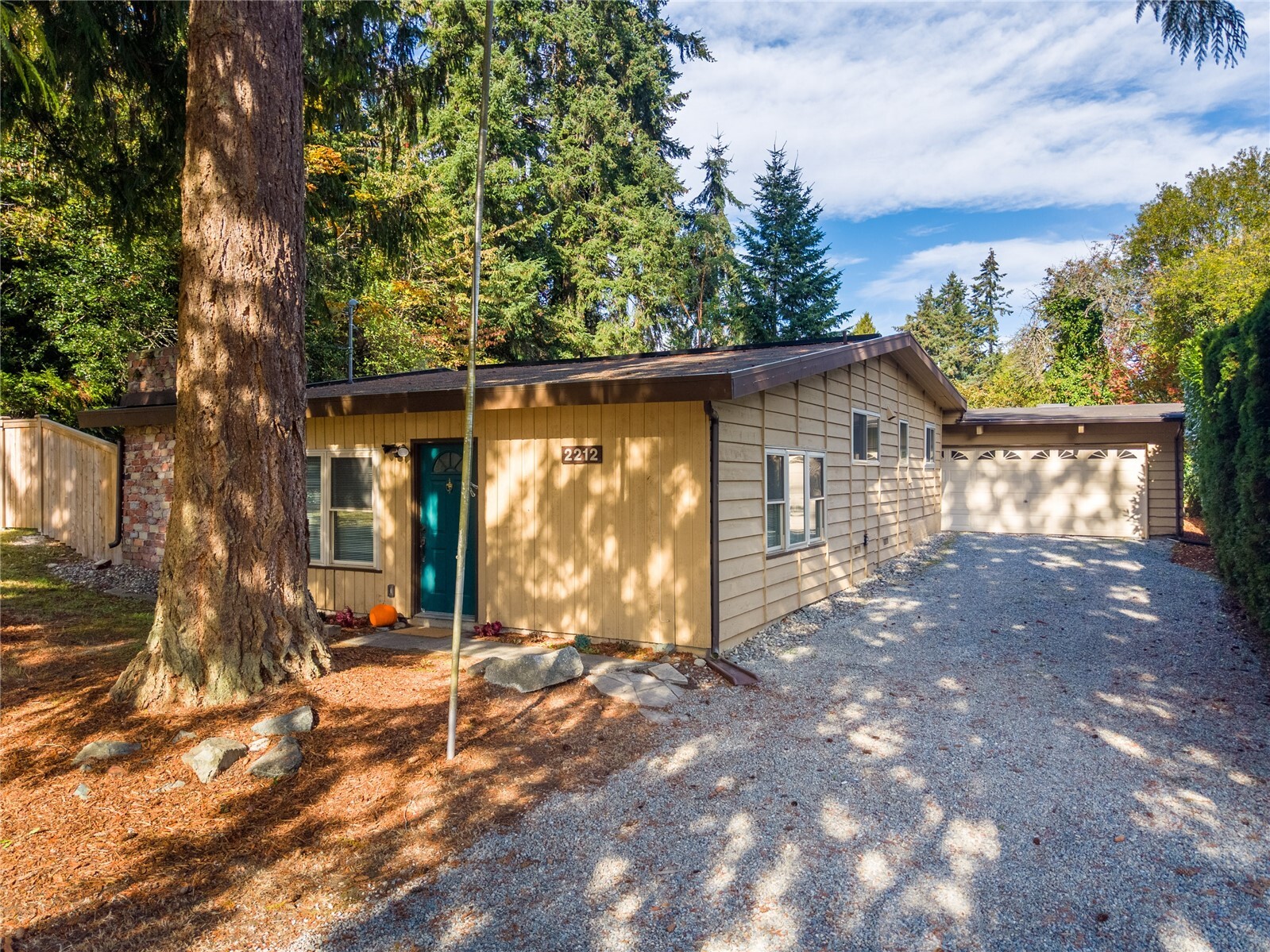 2212 Ne 170th Street Property Photo 1