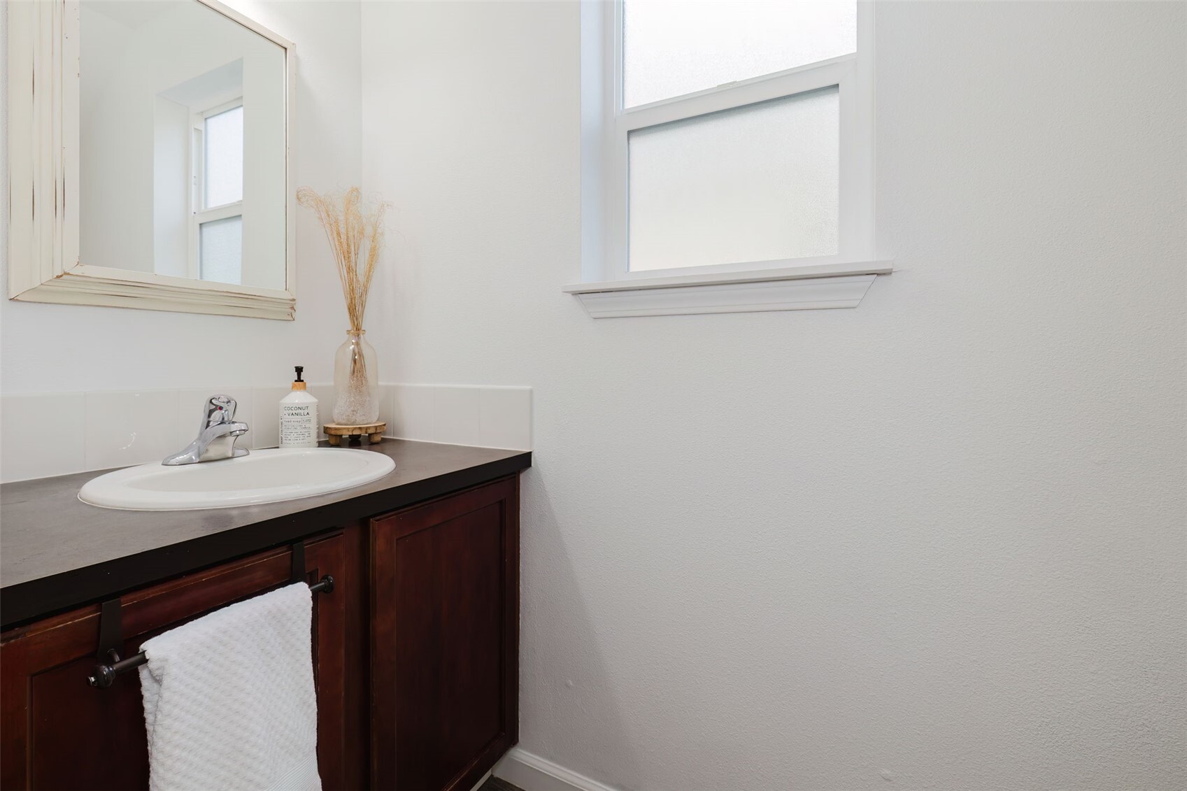 2303 Se Abernathy Court Property Photo 12
