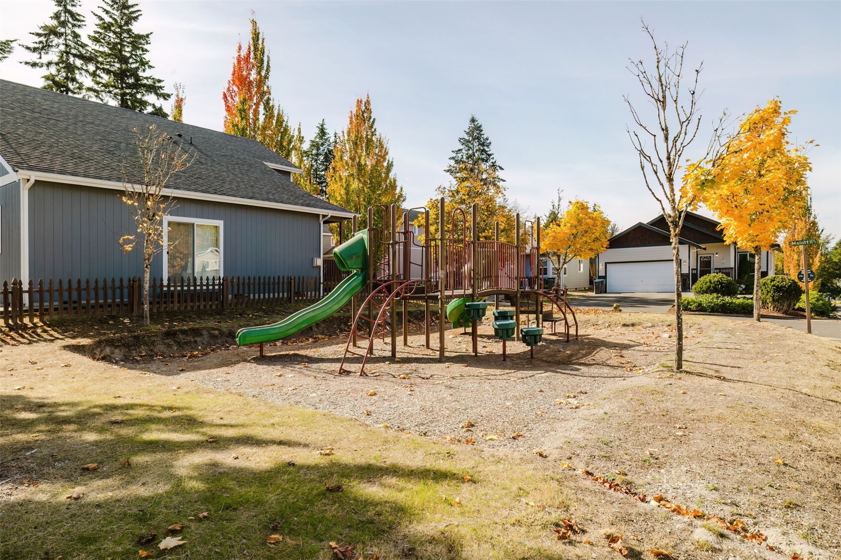 2303 Se Abernathy Court Property Photo 36