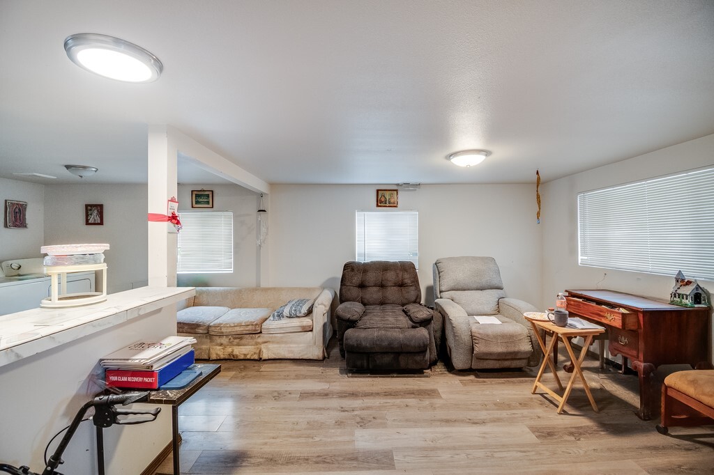 417 Winslow Avenue Property Photo 7