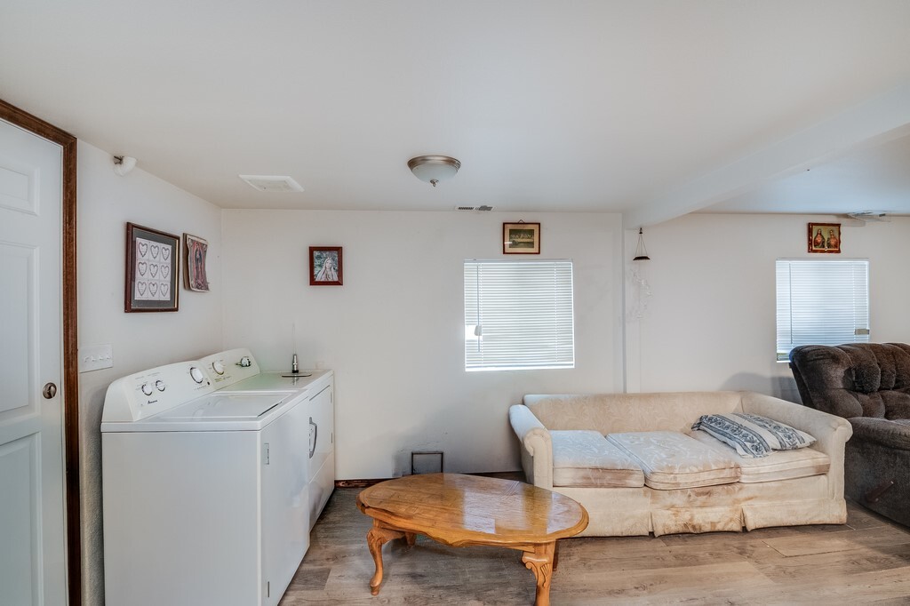 417 Winslow Avenue Property Photo 8