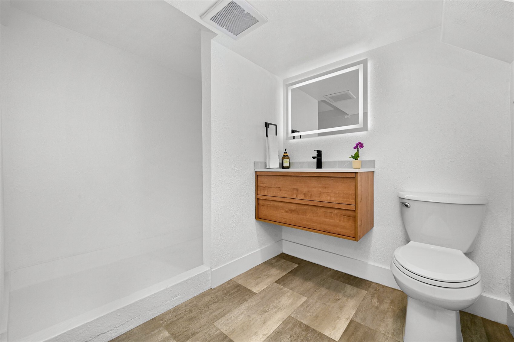 80 A Windward Drive Property Photo 24