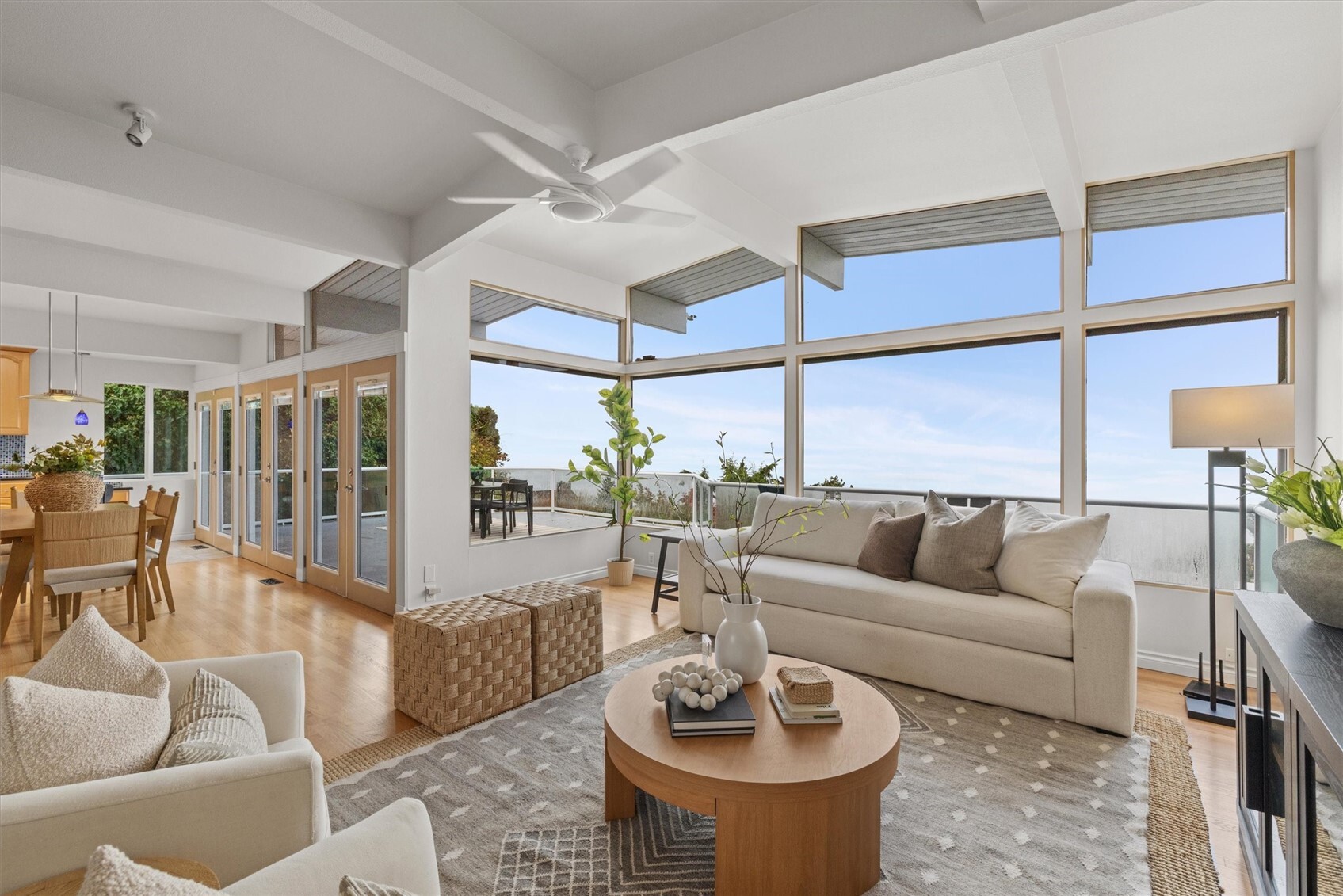 12822 Shorecrest Drive Property Photo 15