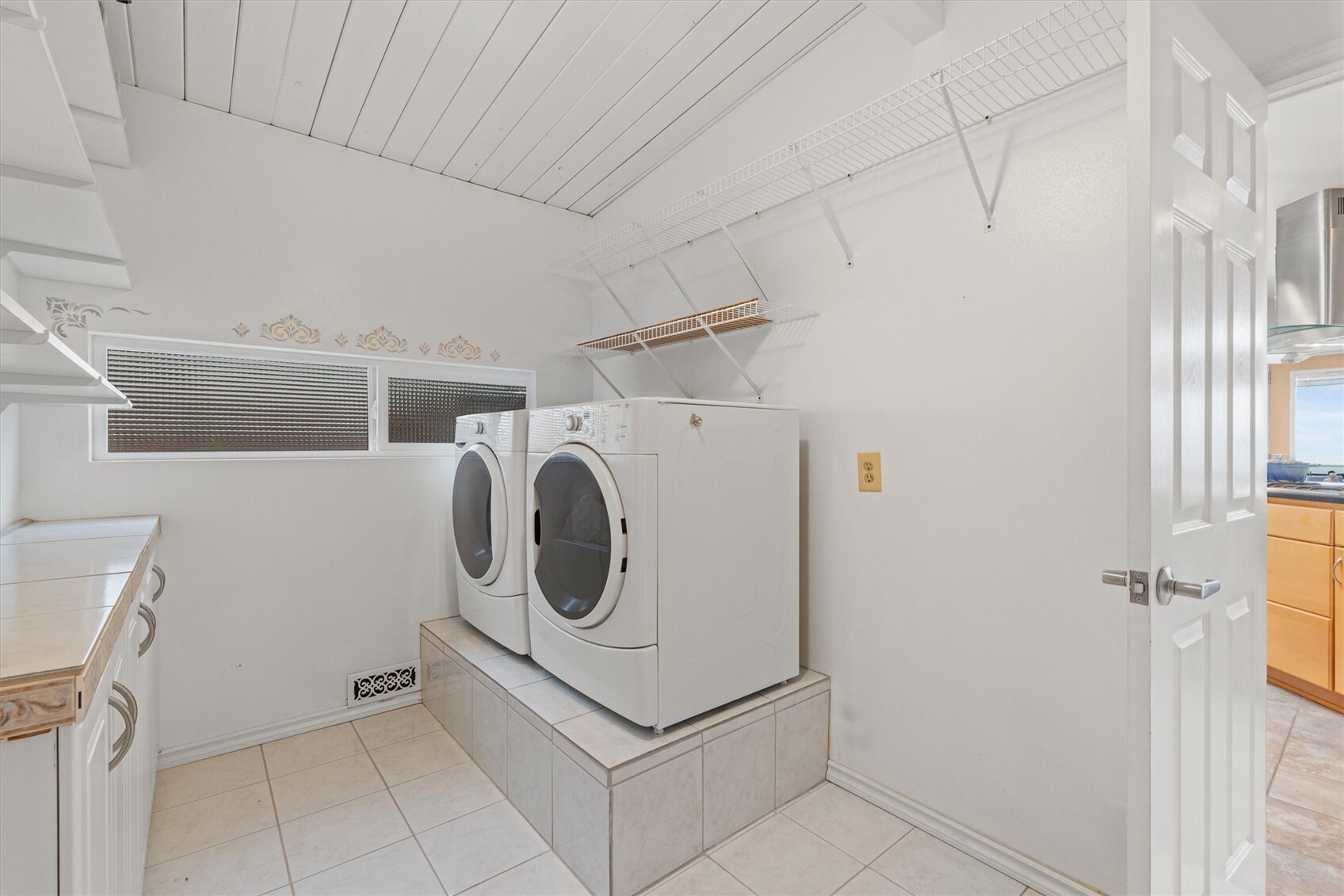 12822 Shorecrest Drive Property Photo 19