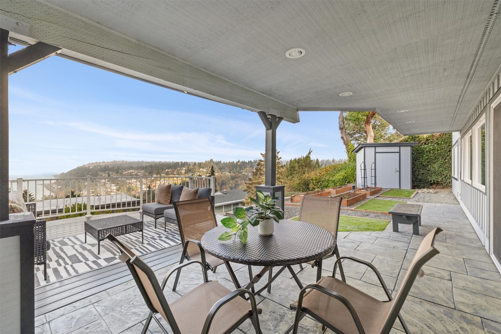 12822 Shorecrest Drive Property Photo 31