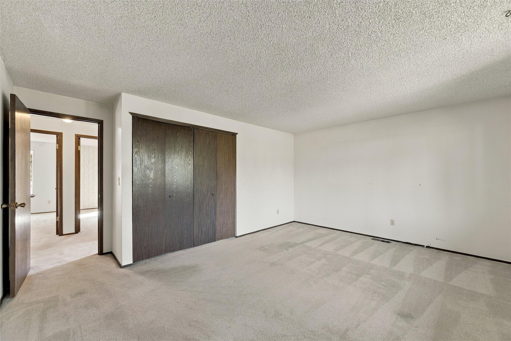 3031 Crest Court Property Photo 15