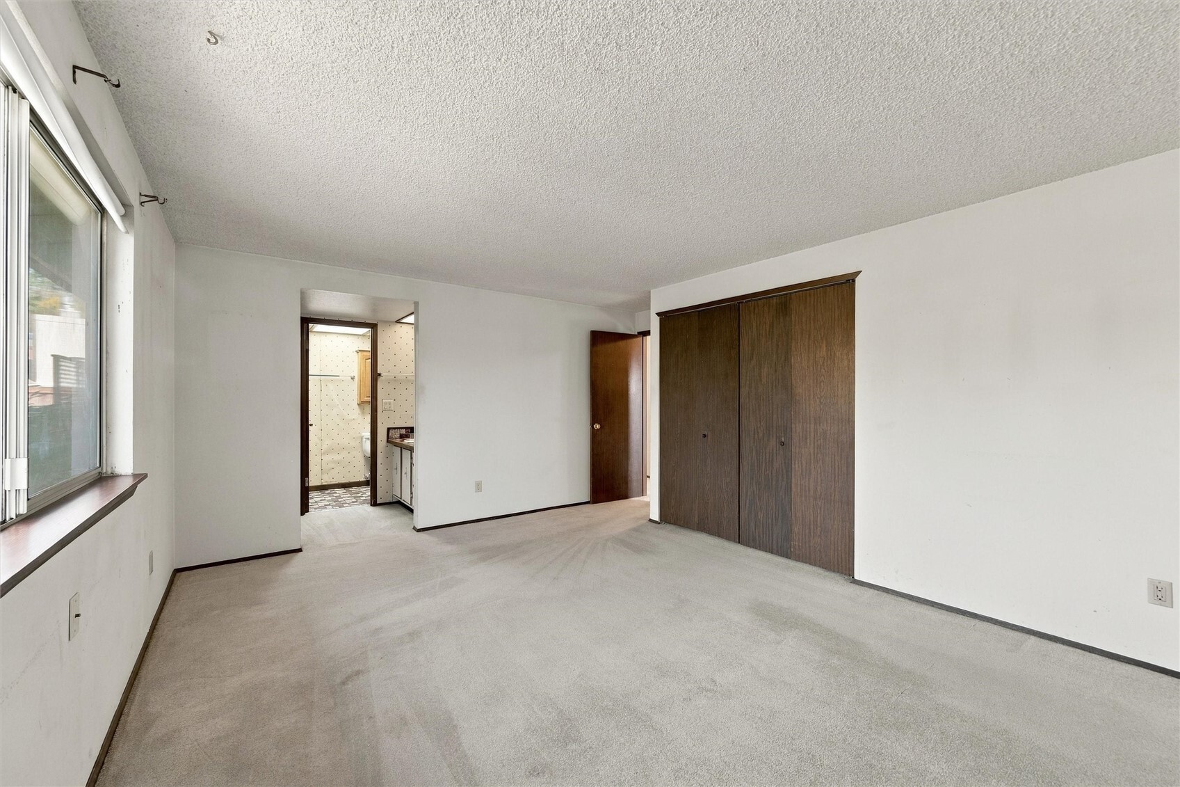 3031 Crest Court Property Photo 17