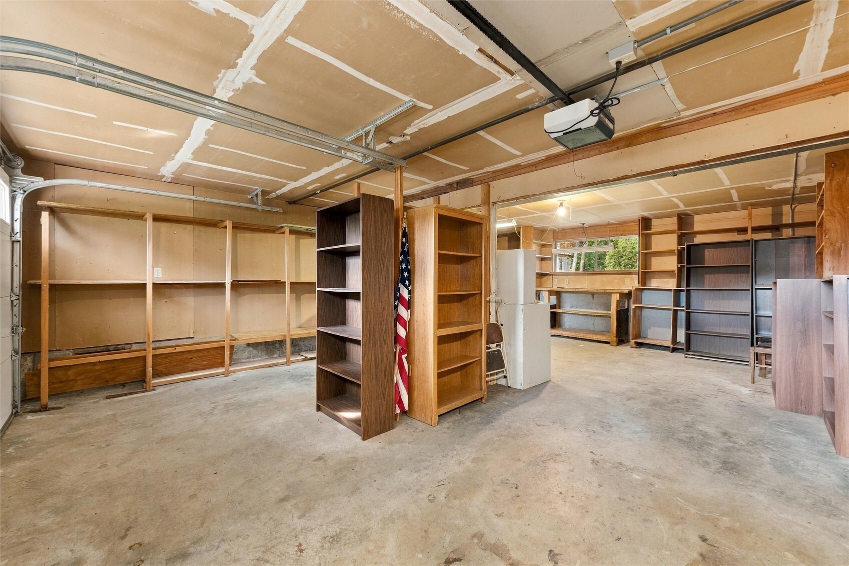 3031 Crest Court Property Photo 35