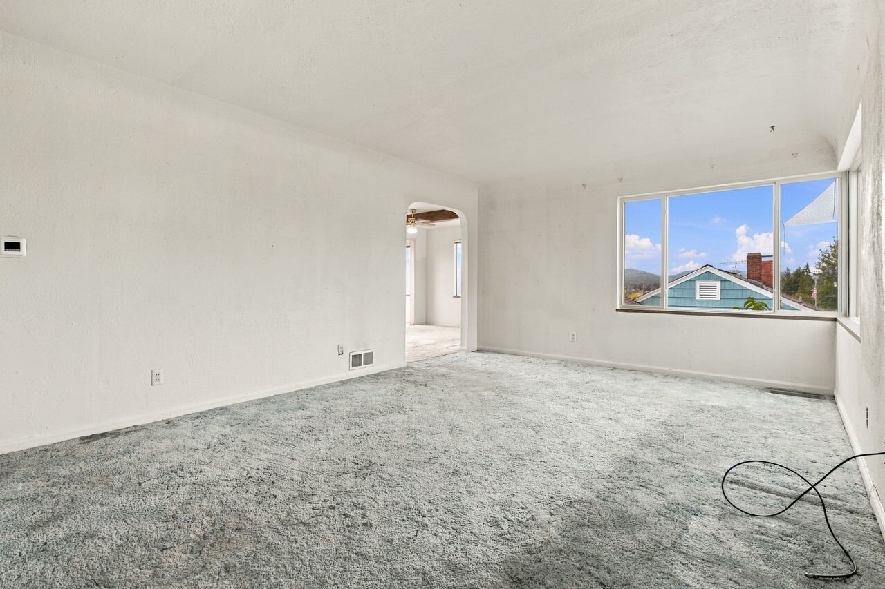 2323 Terrace Street Property Photo 10
