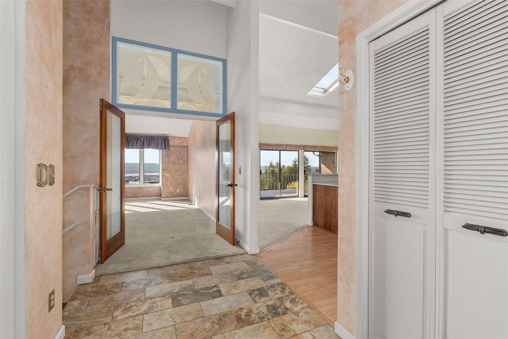 405 2nd Avenue Property Photo 6