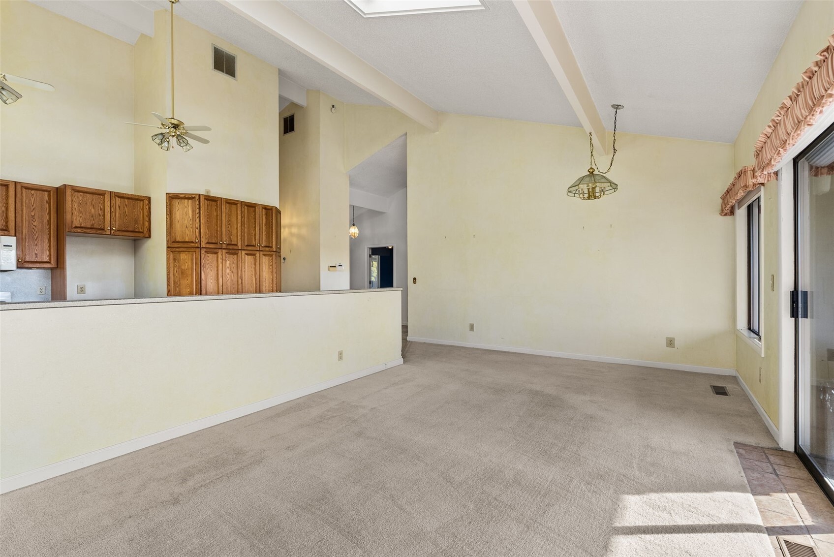 405 2nd Avenue Property Photo 8