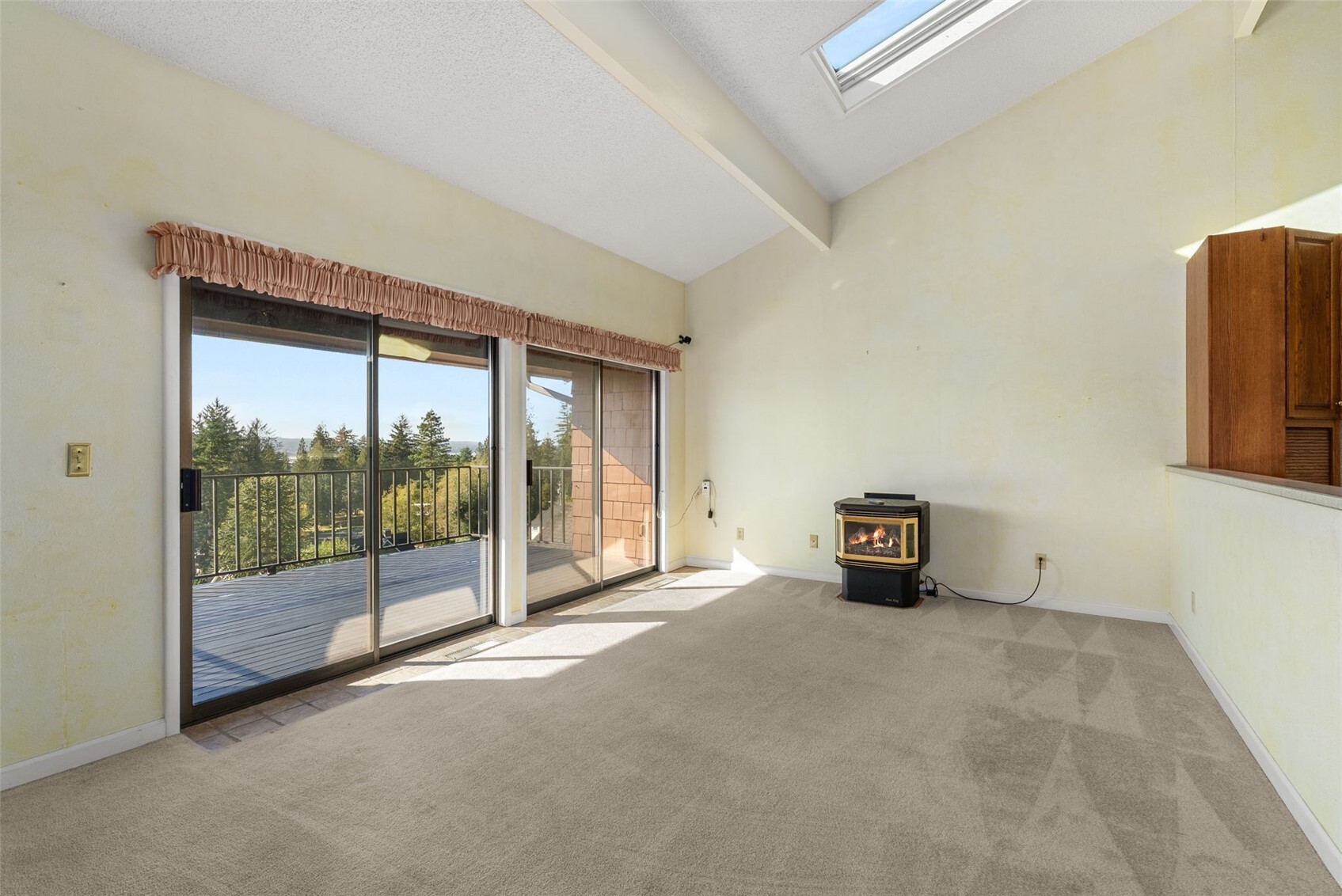 405 2nd Avenue Property Photo 11