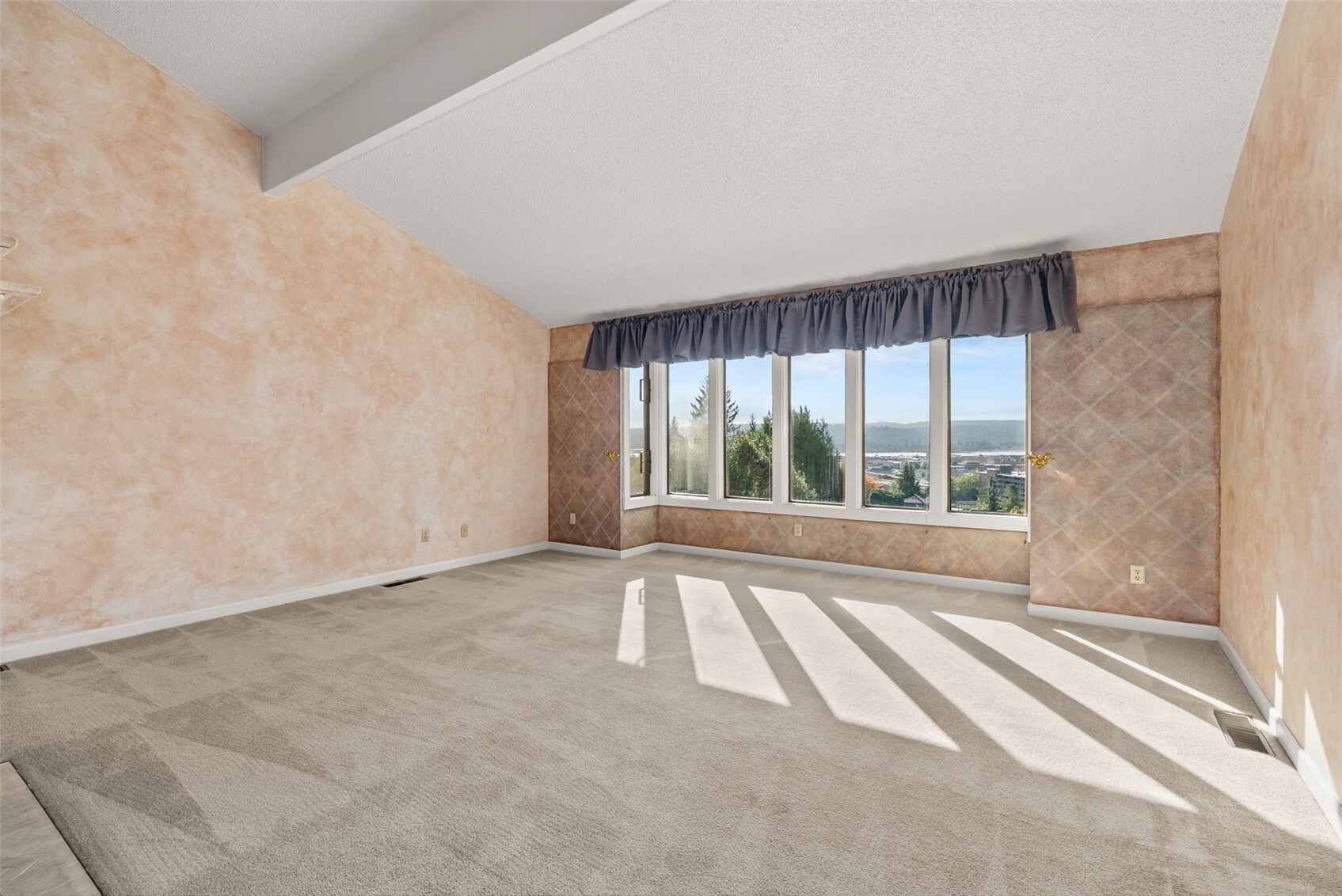 405 2nd Avenue Property Photo 14