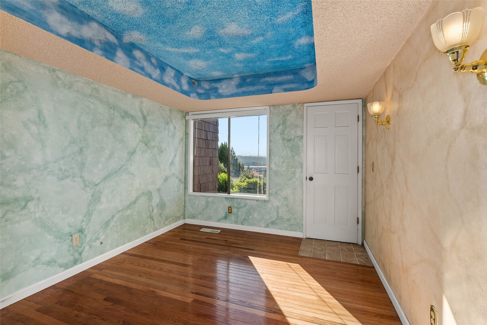 405 2nd Avenue Property Photo 26