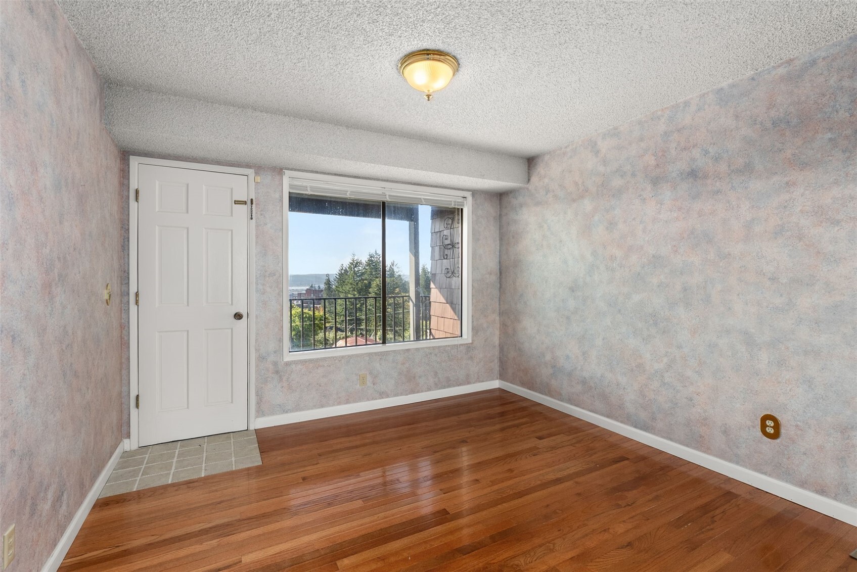 405 2nd Avenue Property Photo 28