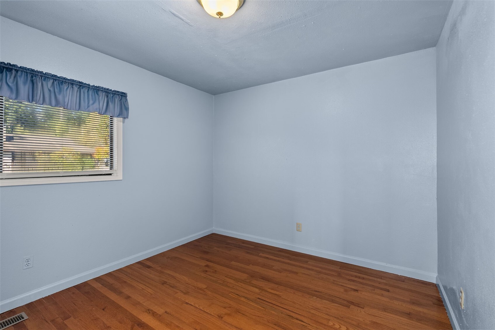 405 2nd Avenue Property Photo 29