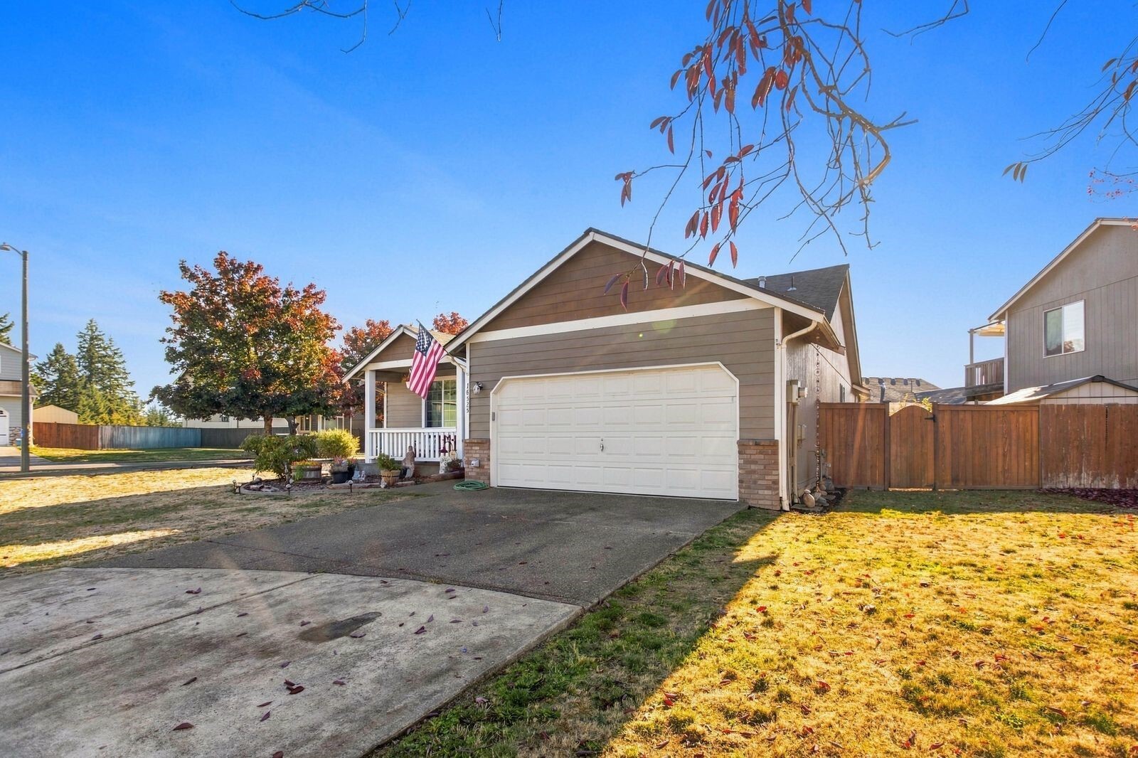 16525 92nd Avenue Property Photo 2