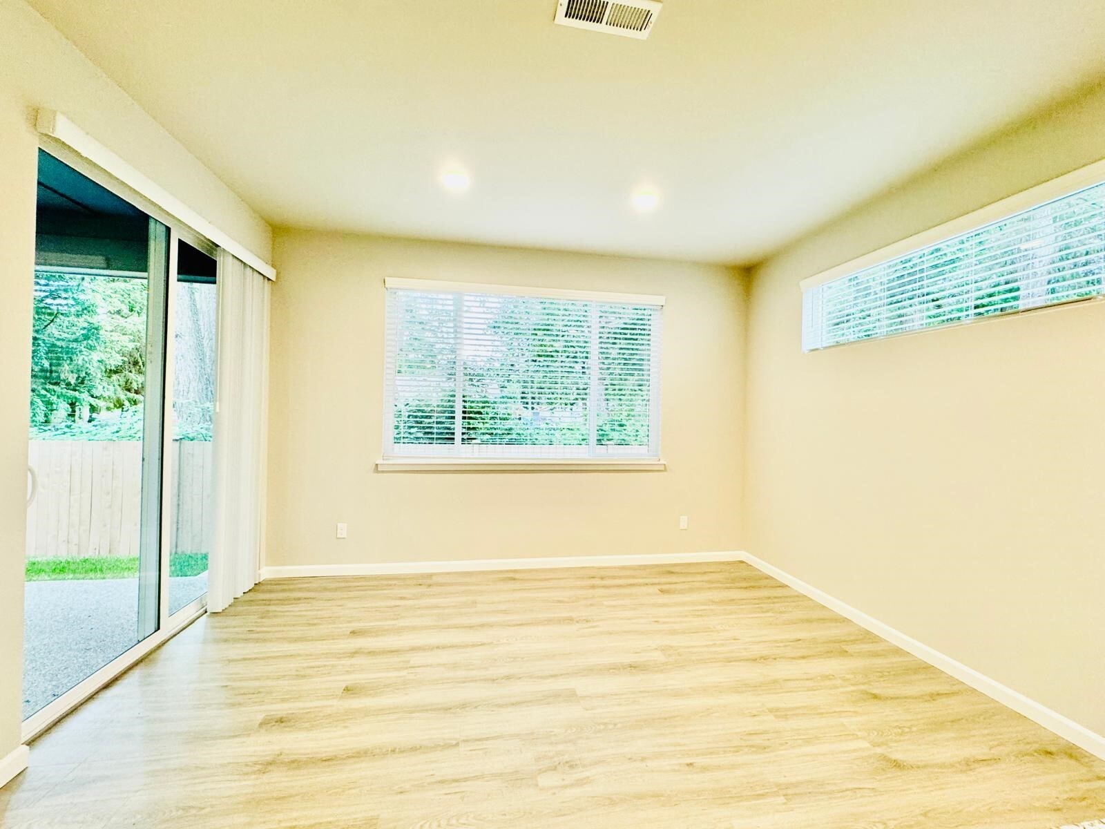 16514 8th Avenue Property Photo 11