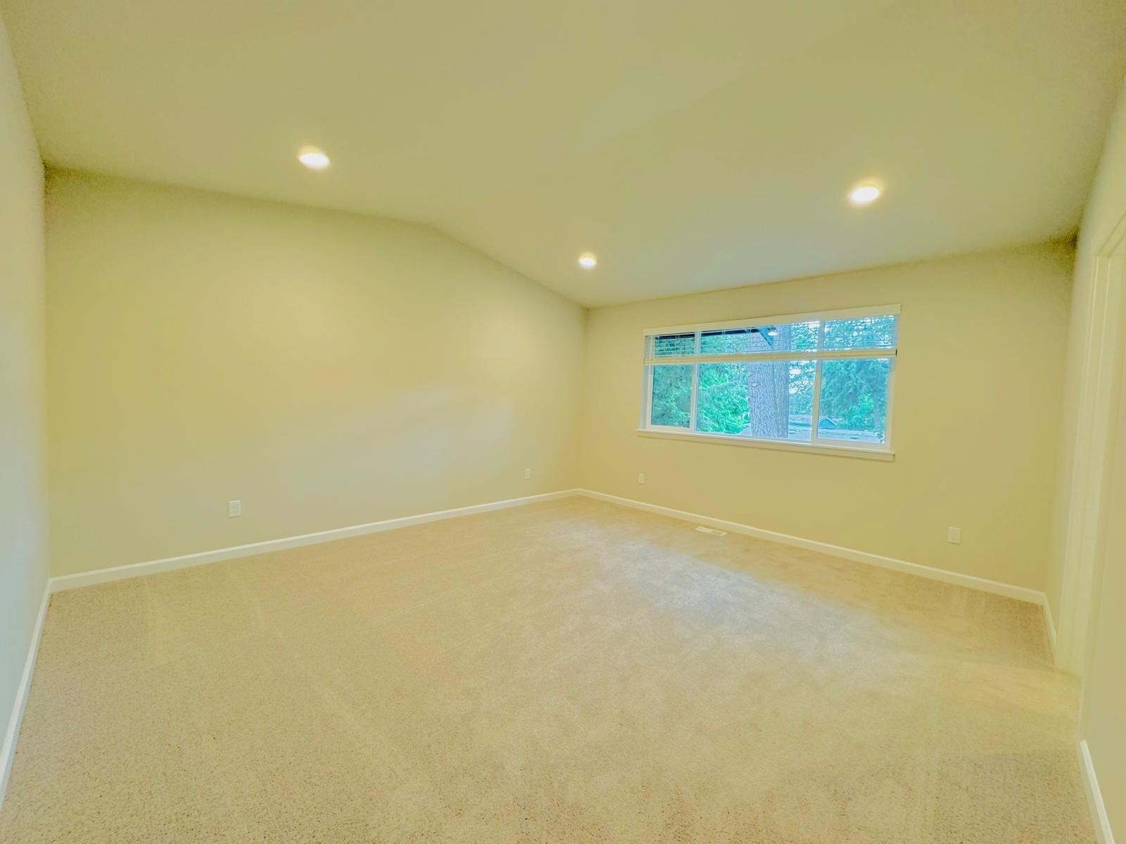 16514 8th Avenue Property Photo 13