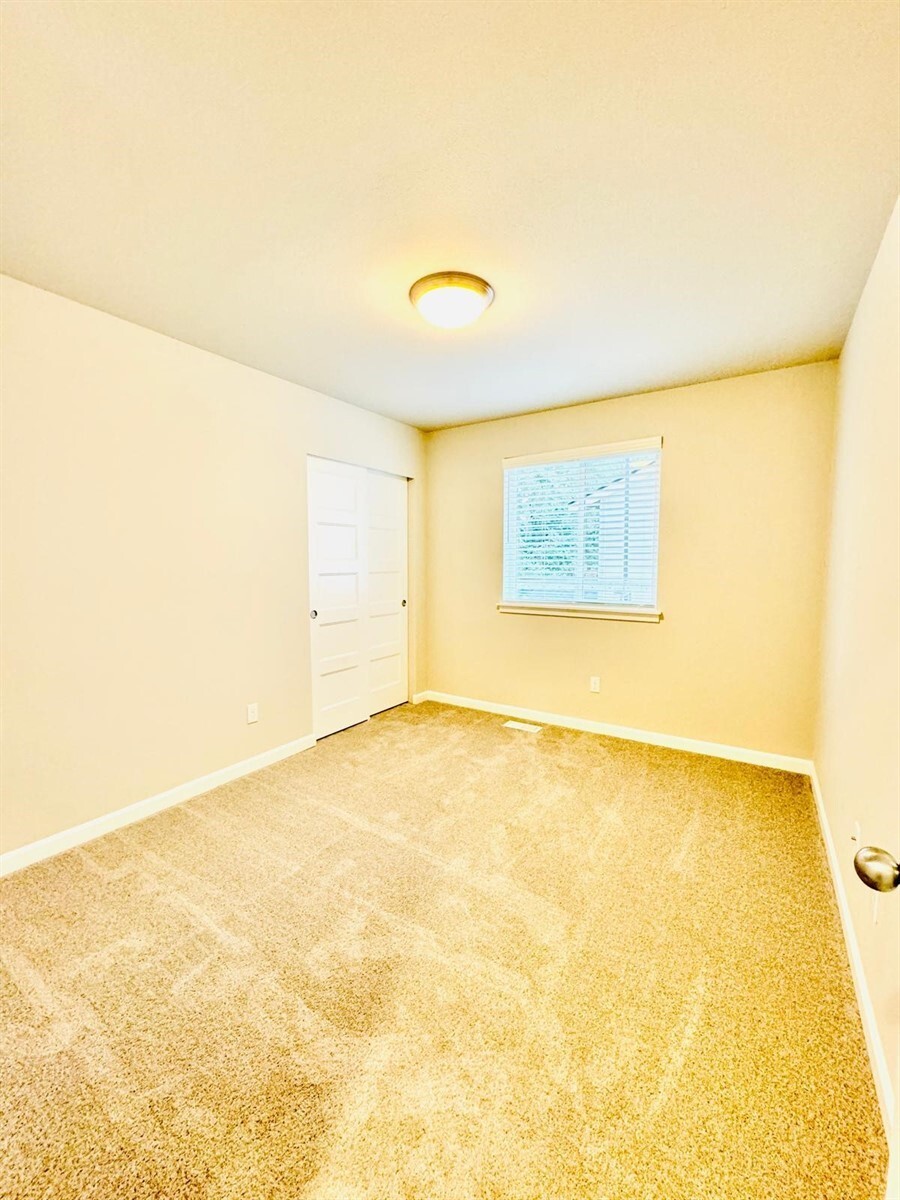 16514 8th Avenue Property Photo 19