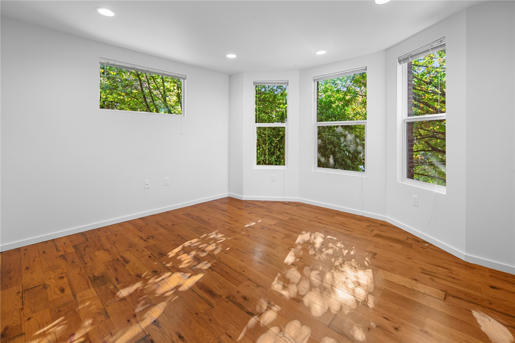 1414 E Spring Street Property Photo 2