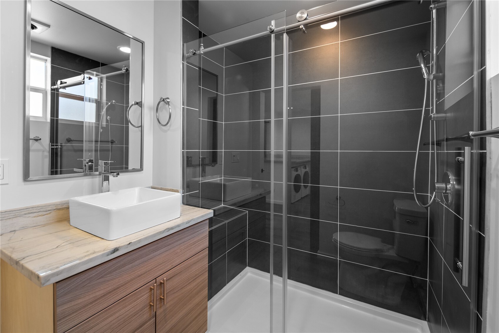 1414 E Spring Street Property Photo 12