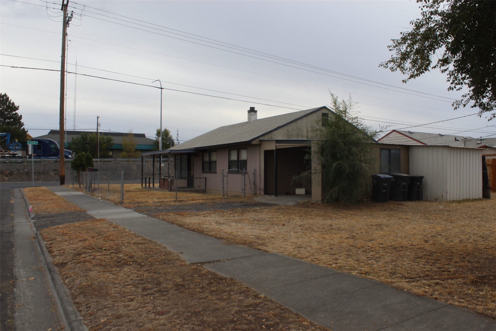 1237 E Terrace Avenue Property Photo 3