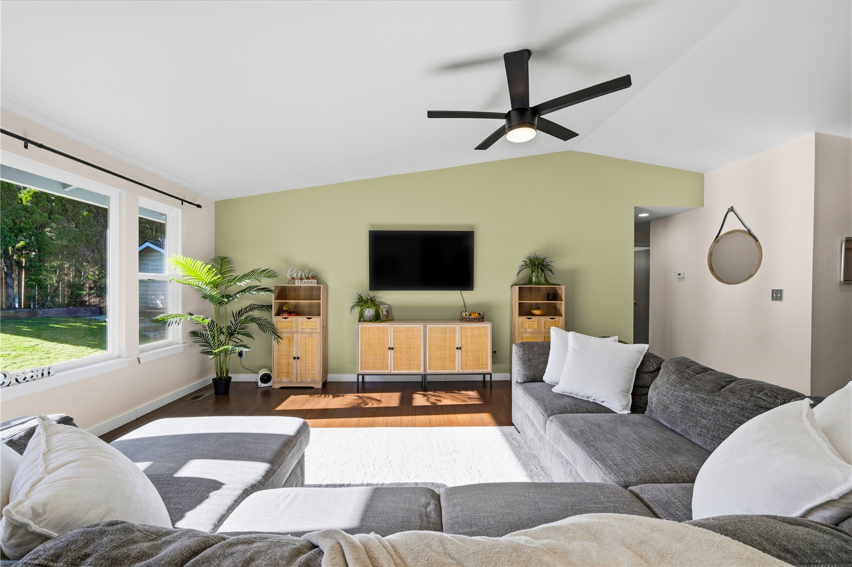 19041 Se 271st Place Property Photo 4