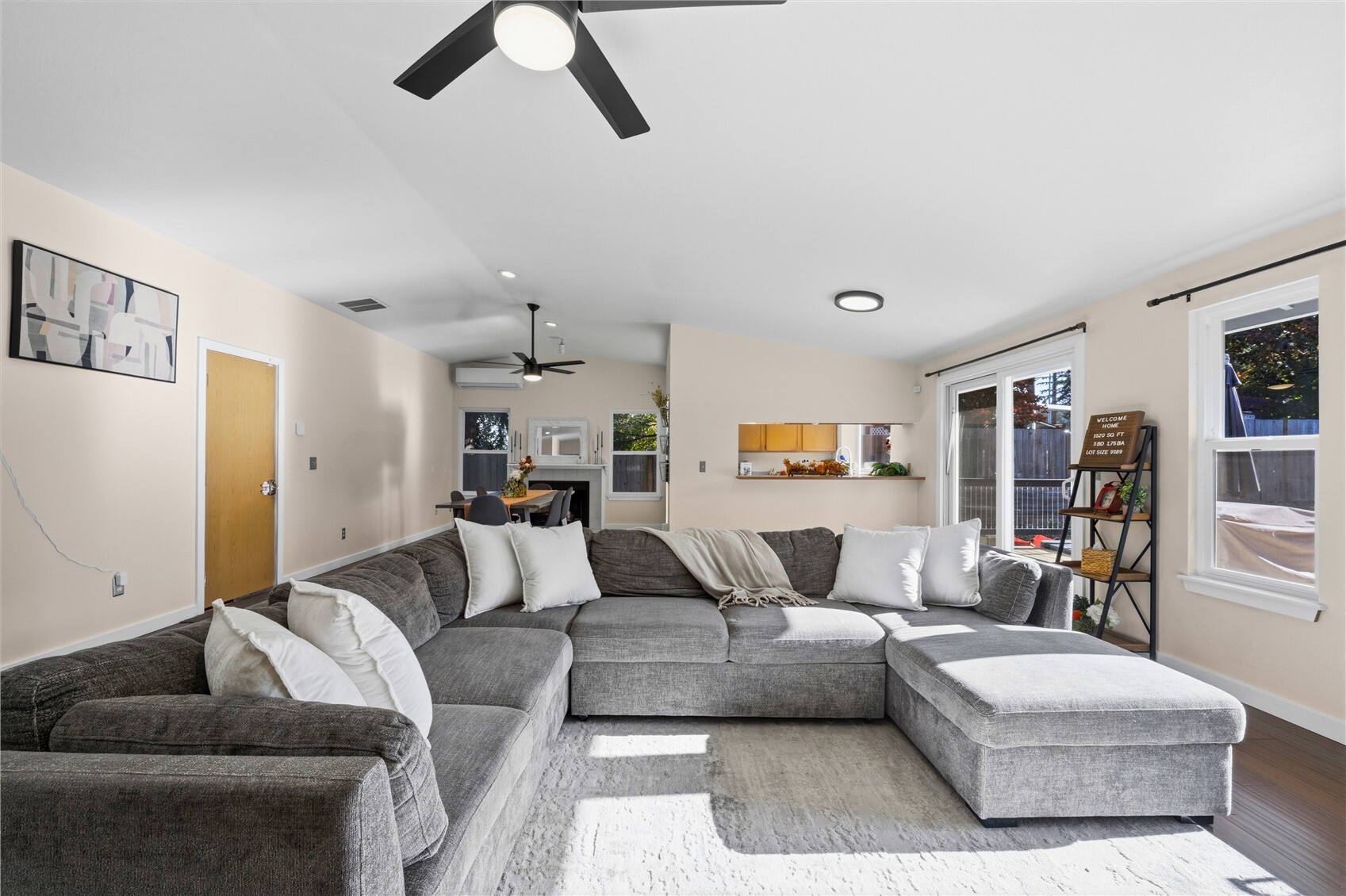 19041 Se 271st Place Property Photo 6