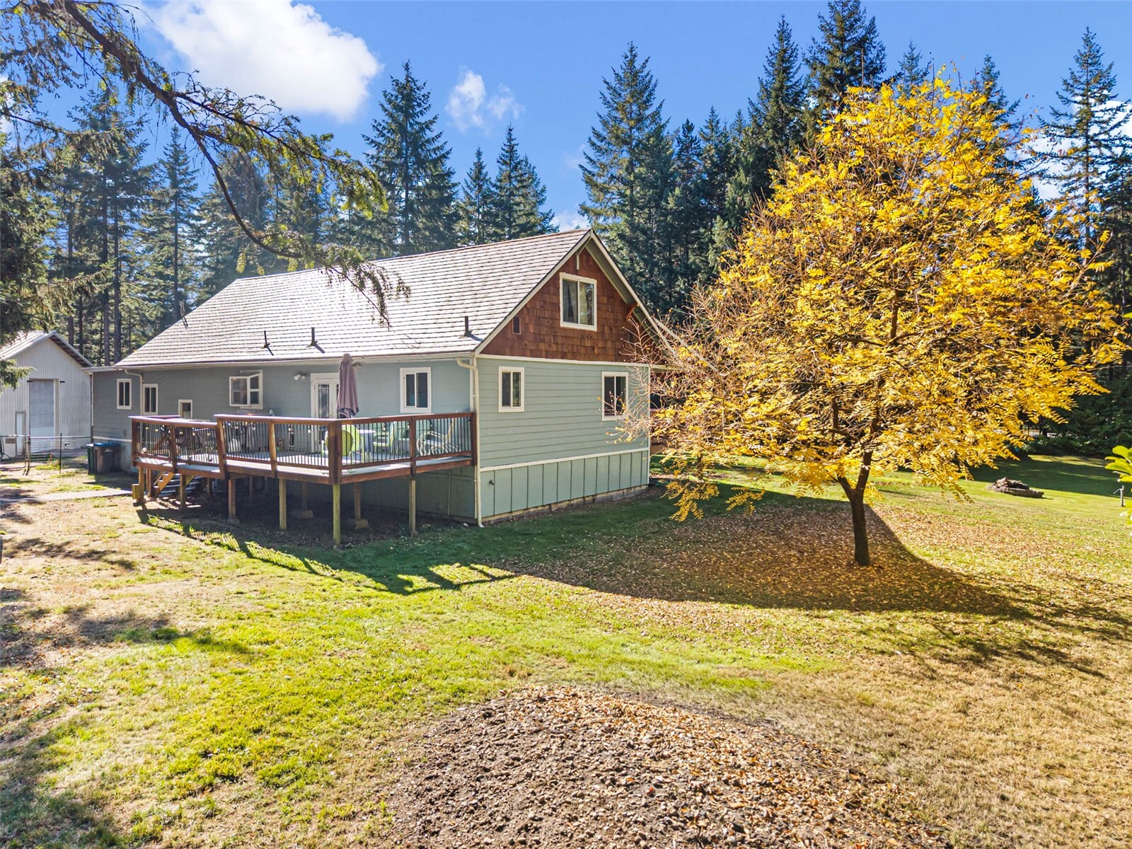 1751 Sw J H Road Property Photo 3