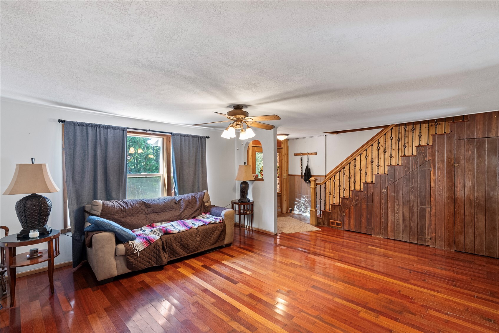 1751 Sw J H Road Property Photo 10