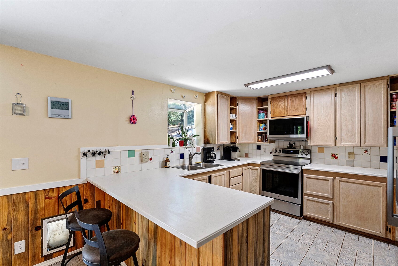 1751 Sw J H Road Property Photo 14