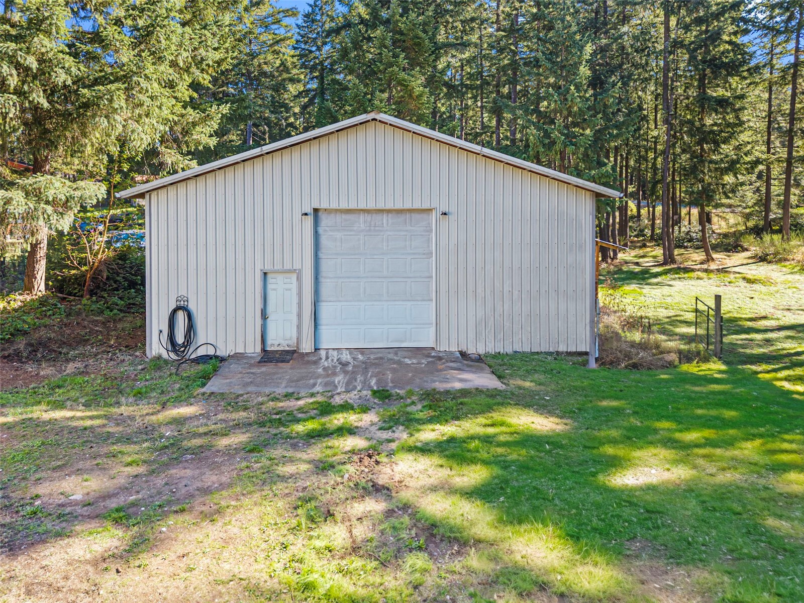 1751 Sw J H Road Property Photo 23