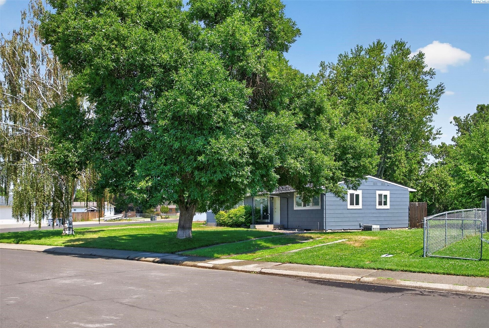 1016 Cedar Avenue A Property Photo 2