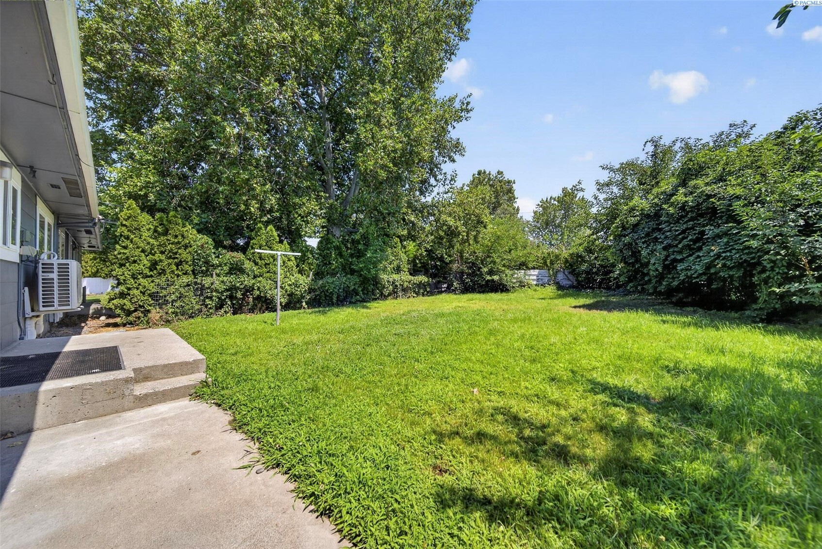 1016 Cedar Avenue A Property Photo 16
