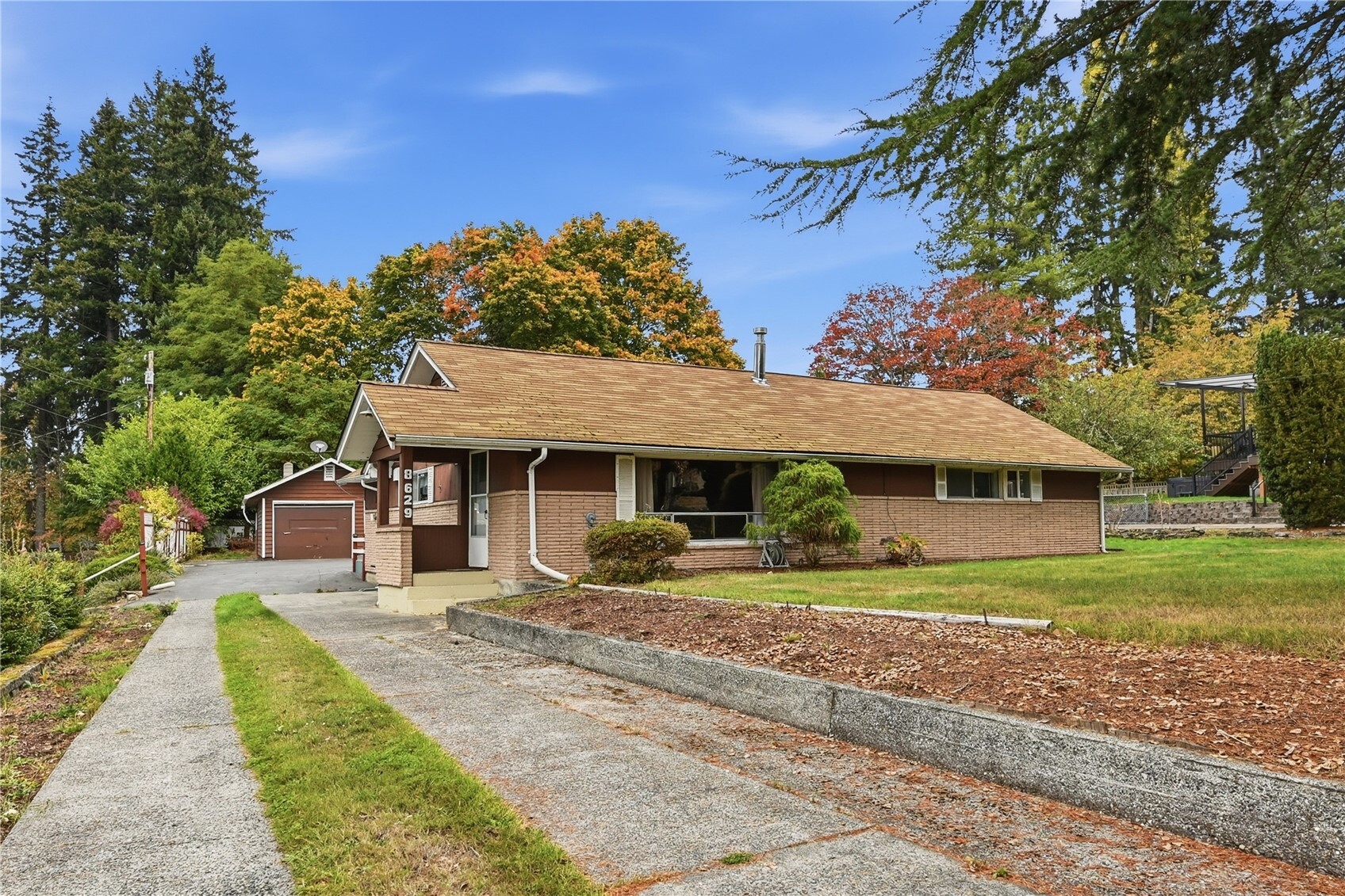 8629 202nd Street Property Photo 1