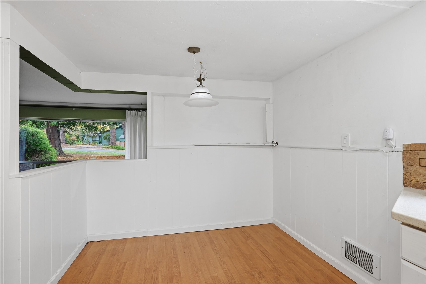8629 202nd Street Property Photo 8