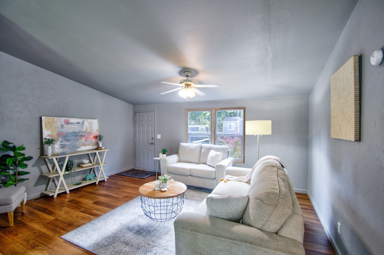 2548 114th Avenue Property Photo 7