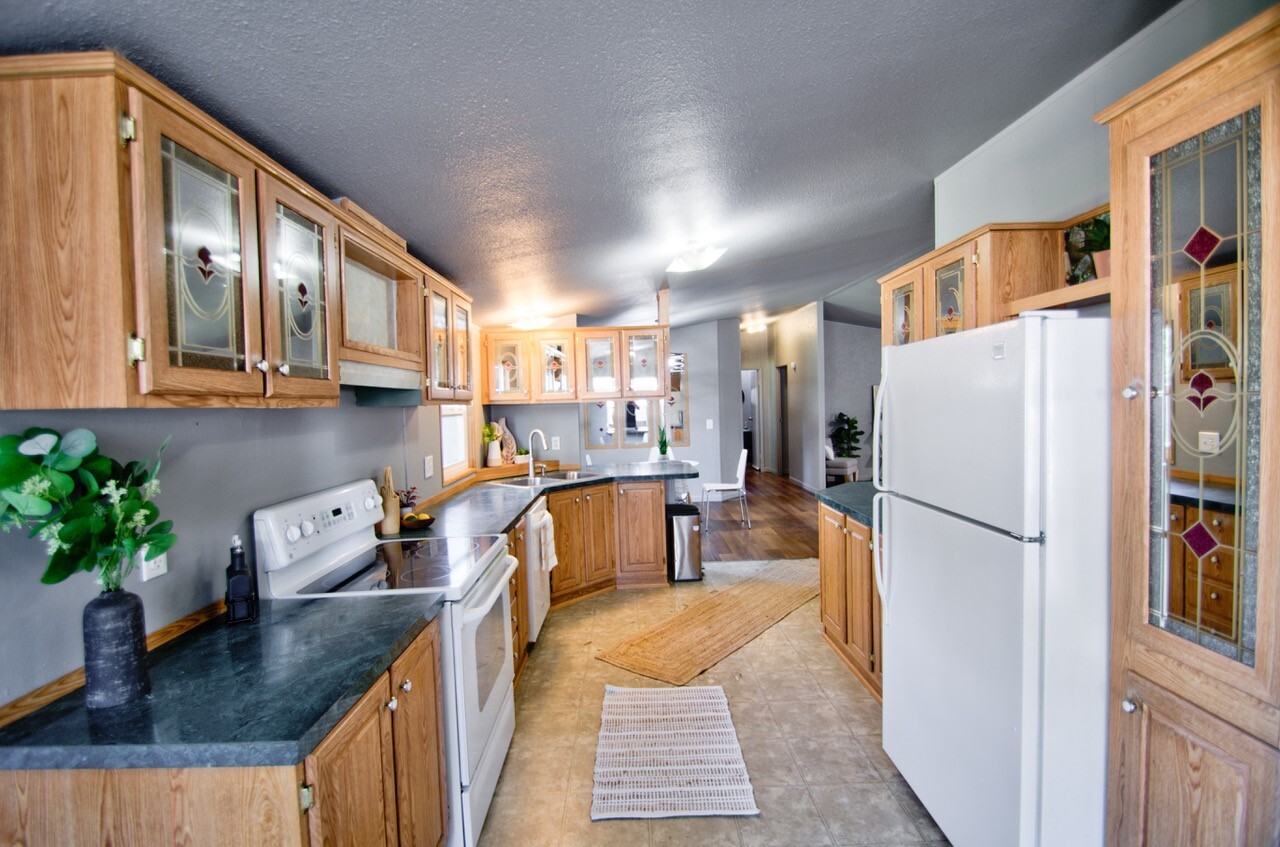 2548 114th Avenue Property Photo 13