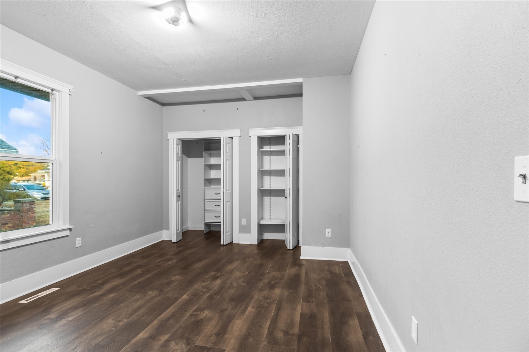 309 E 3rd Avenue Property Photo 12