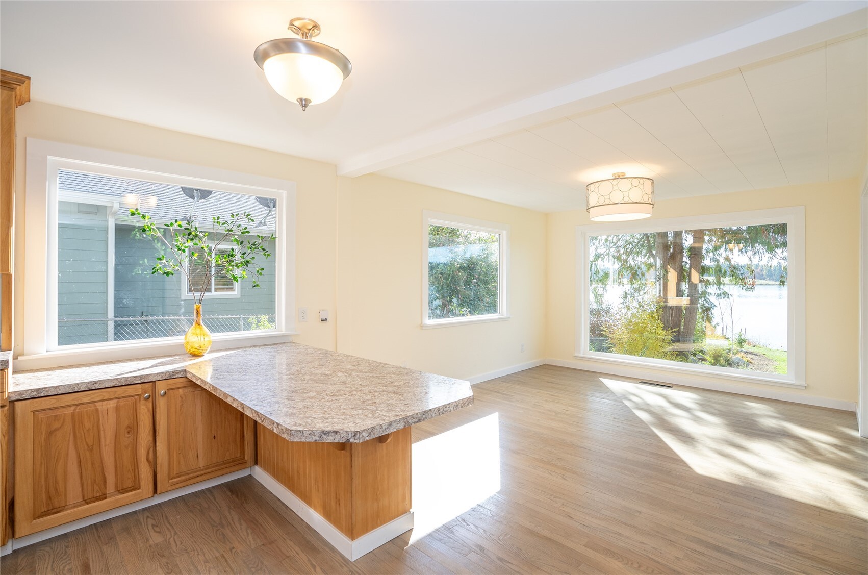 40604 S Silver Lake Road Property Photo 11