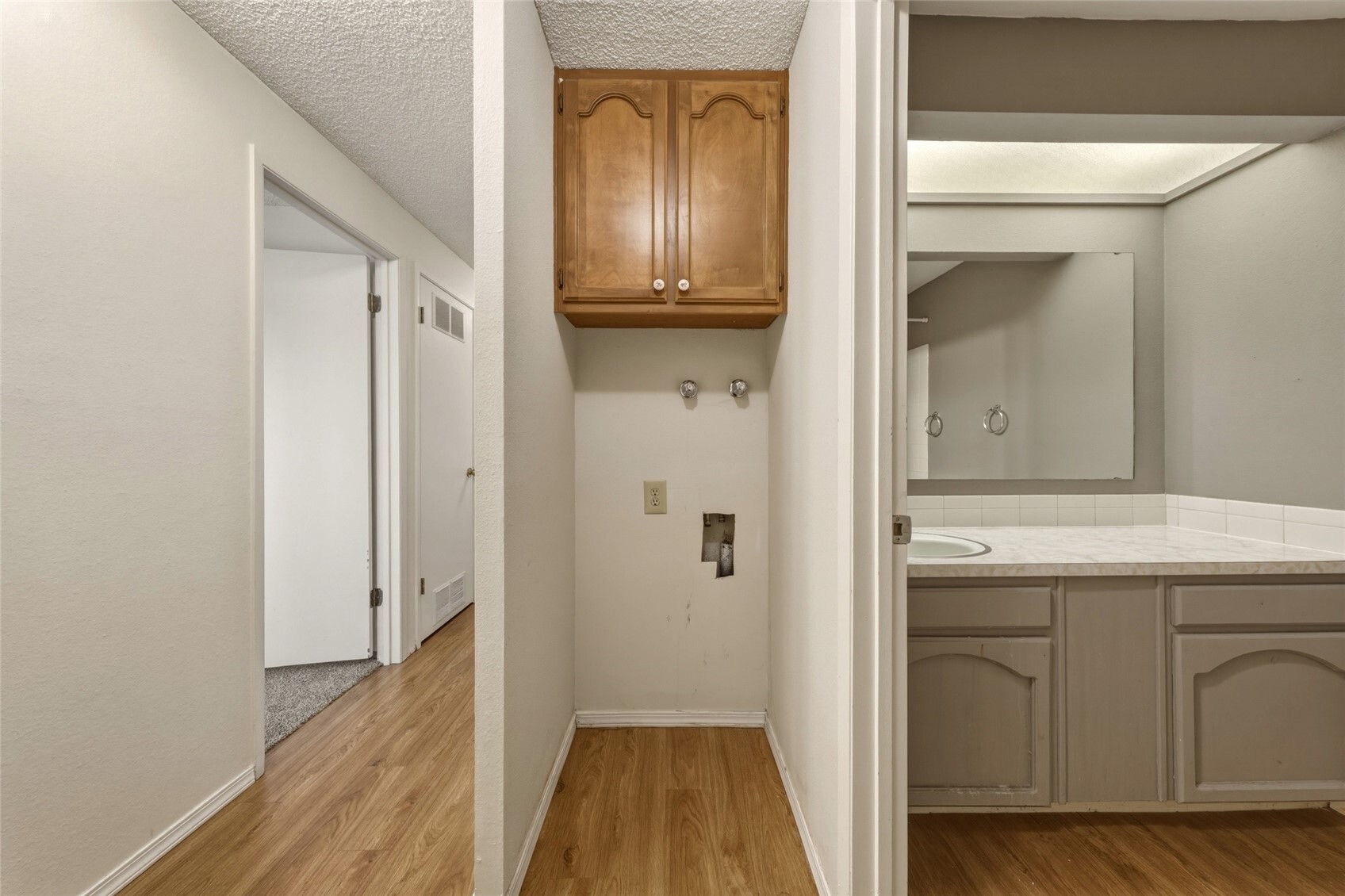 601 Village Way 13 Property Photo 13