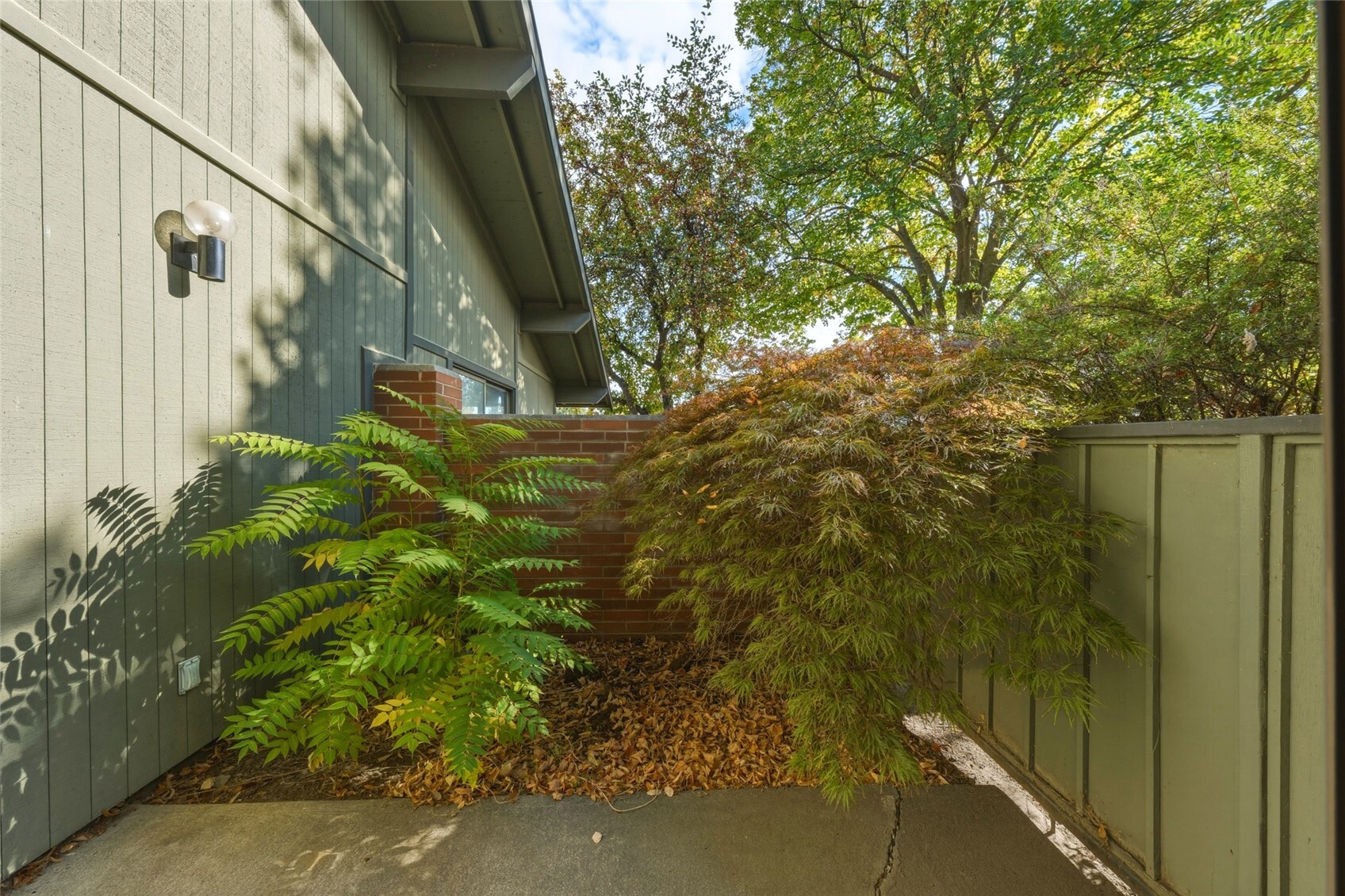 601 Village Way 13 Property Photo 26