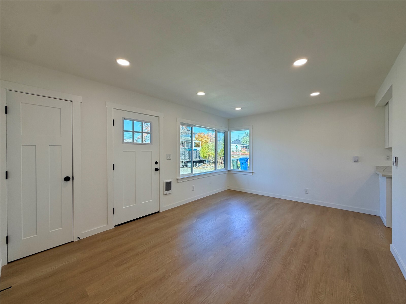 3609 E L Street Property Photo 6