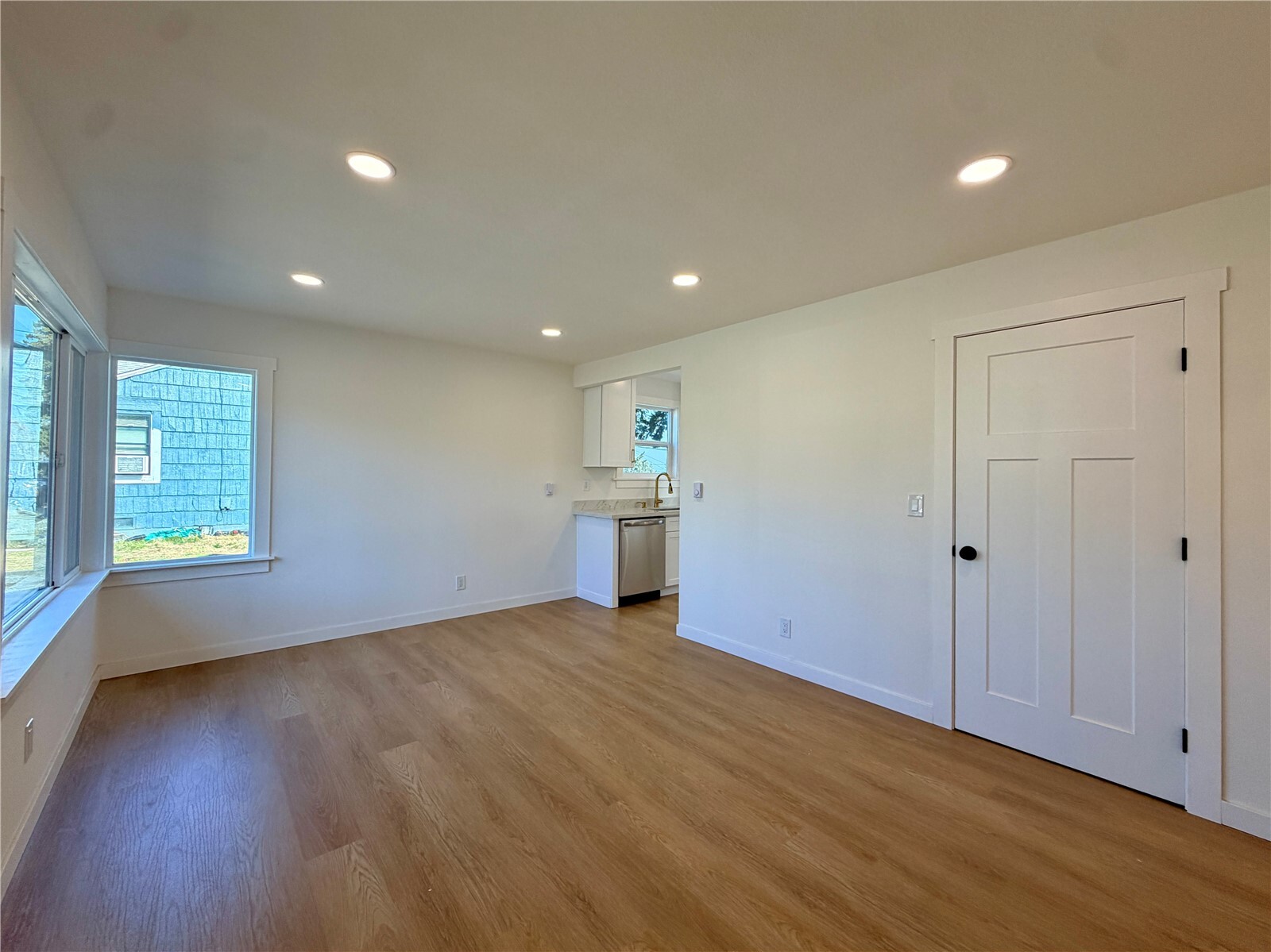 3609 E L Street Property Photo 7