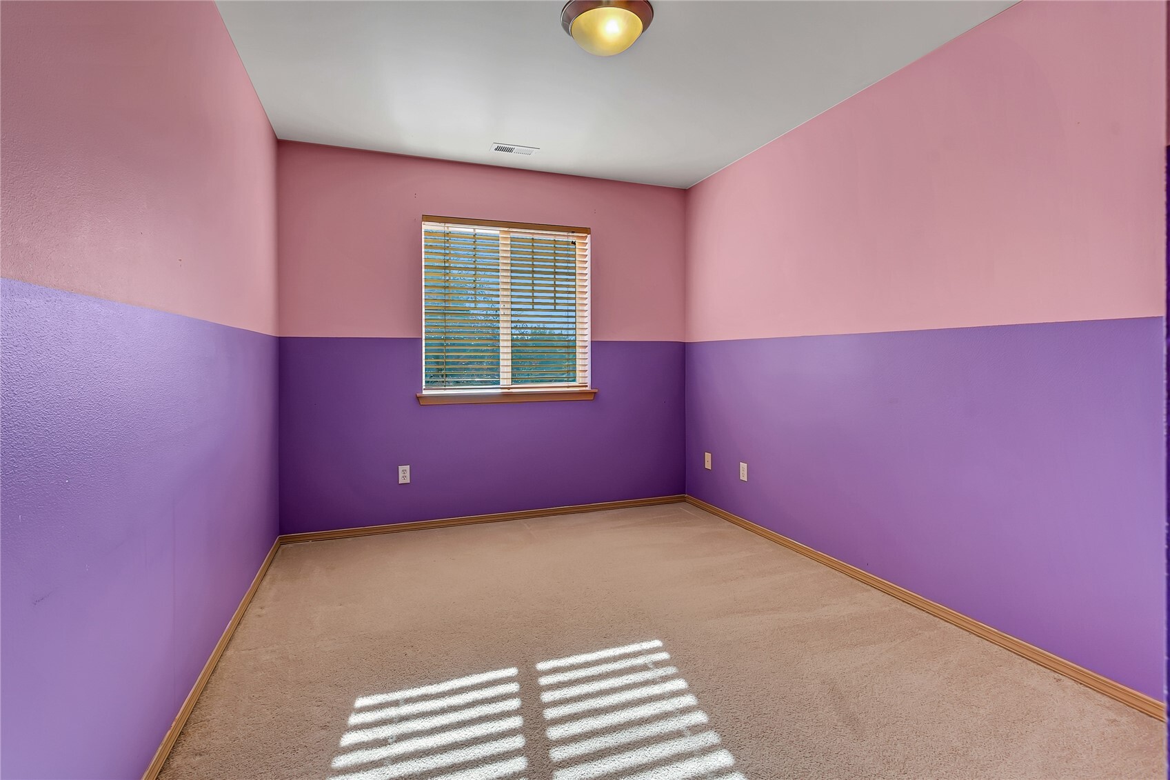 1386 Hudson St Property Photo 19
